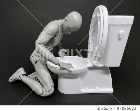 具合が悪くなり、トイレで嘔吐するデッサン人形 具合が悪くなり、トイレで嘔吐するデッサン人形 97886623