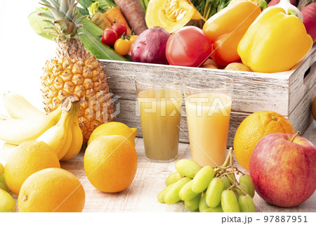 野菜とフルーツとスムージー集合 97887951