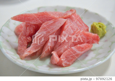 大間マグロのカマ刺身 大間マグロのカマ刺身 97892126
