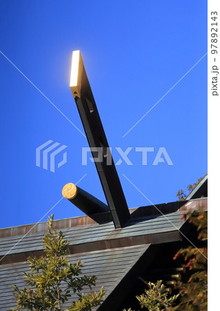 神社の屋根　(広島市の安神社) 97892143