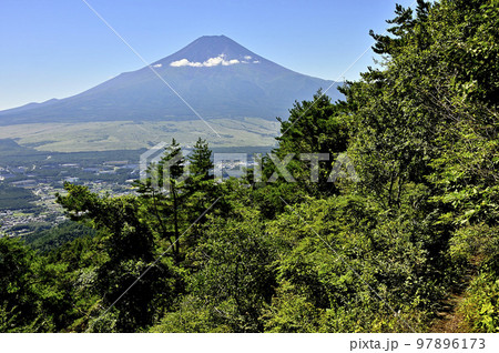 道志山塊　杓子山より望む富士山 97896173