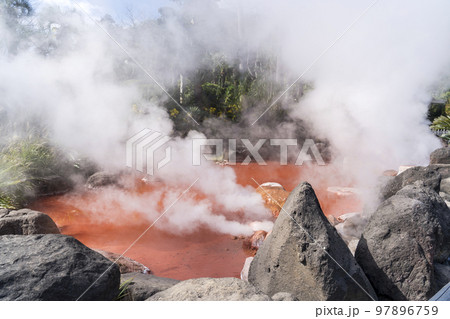 海地獄の赤池地獄 97896759