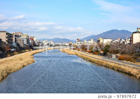 七条大橋から見た鴨川 97897672
