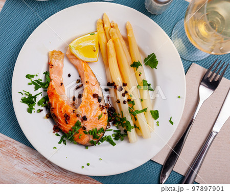 Grilled salmon with asparagus Grilled salmon with asparagus 97897901