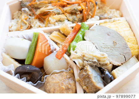 美味しいアサリご飯弁当 97899077