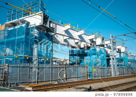 鉄道の高架化工事 東京都 東村山駅周辺 2022.12　j-3 ライトトーン 97899898