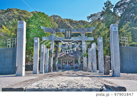 【鳴無神社】 高知県須崎市浦ノ内鳴無 【鳴無神社】 高知県須崎市浦ノ内鳴無 97901847