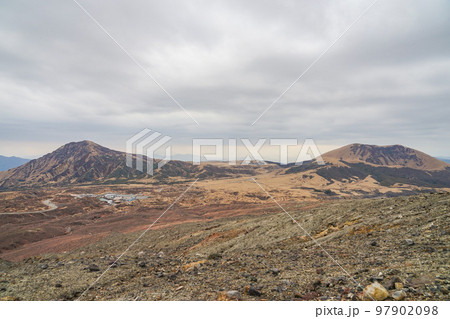 阿蘇中岳火口からの風景 97902098