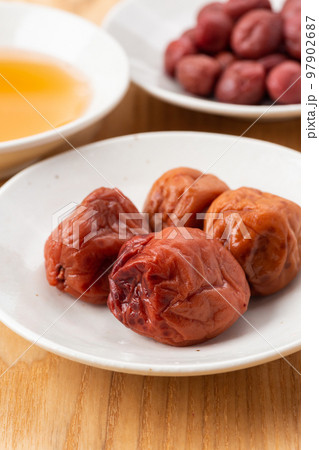 梅干しと梅酢 97902687