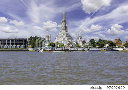 Wat Arun, Temple of dawn and the Chao Phraya River in sunny day, Bangkok, Thailand Wat Arun, Temple of dawn and the Chao Phraya River in sunny day, Bangkok, Thailand 97902990