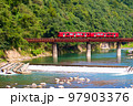 JR九州久大本線　玖珠川を渡り天ヶ瀬駅へと入線する、日田発大分行普通列車 97903376