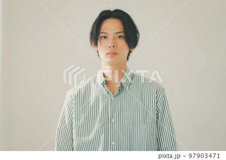 in his twenties  97903471