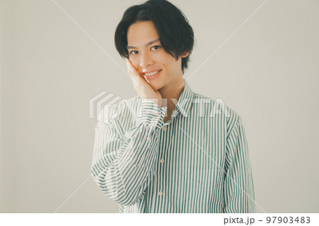 in his twenties  97903483