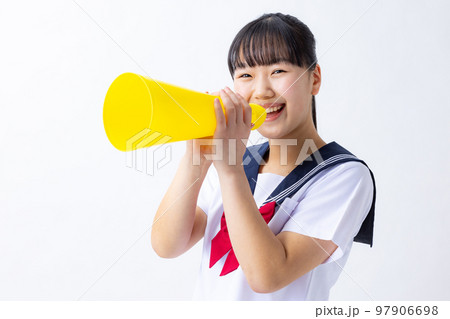 中学生の女子学生 97906698