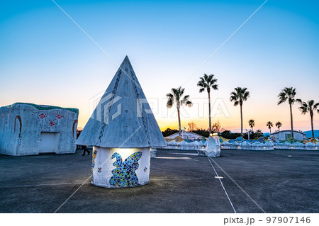 冬休みのスペイン村_夕暮れ時 97907146