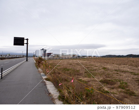 福島県双葉町の海岸の風景 2022年11月 福島県双葉町の海岸の風景 2022年11月 97909512