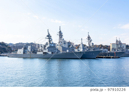 YOKOSUKA 軍港めぐり 97910226