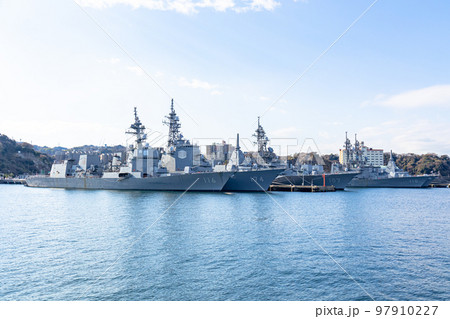 YOKOSUKA 軍港めぐり 97910227