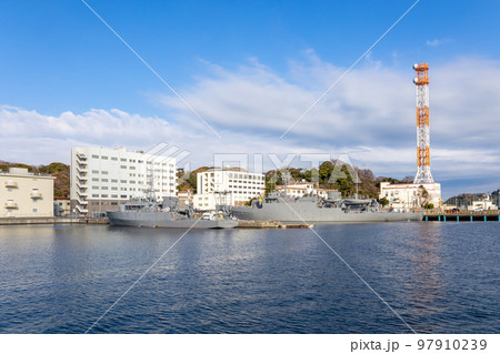 YOKOSUKA 軍港めぐり 97910239