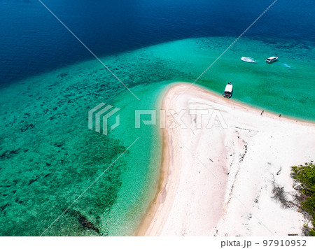 Aerial view of Koh Khai Tarutao national park, Satun, Thailand 97910952