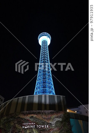 横浜マリンタワー ライトアップ 97911935