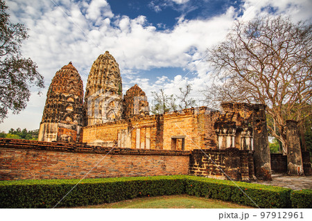 Wat si Sawai temple in Sukhothai historical park, Thailand Wat si Sawai temple in Sukhothai historical park, Thailand 97912961