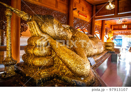 Wat Phra Non Chak Si Worawihan or Wat Phra Non Chakkrasi Worawihan, big reclined Buddha, in Sing 97913107