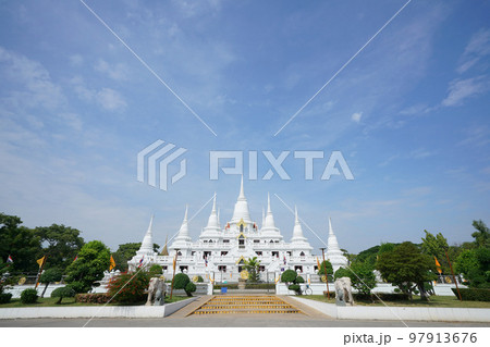 タイ王国サムットプラカン県内にある寺院「ワット・アソカラーム（Wat Asokaram）」 97913676