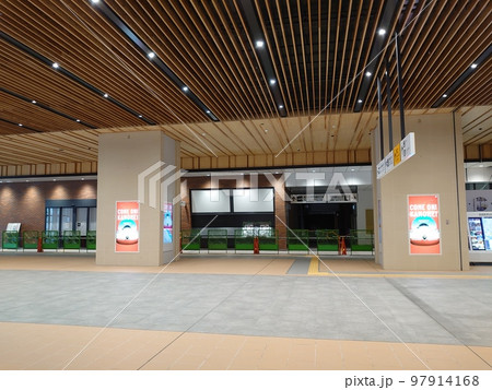 西九州新幹線の開業準備が進む長崎駅新幹線改札口附近 西九州新幹線の開業準備が進む長崎駅新幹線改札口附近 97914168