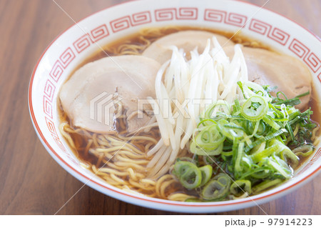おいしい醤油ラーメン 97914223
