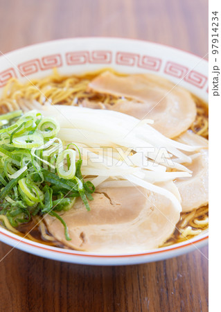 おいしい醤油ラーメン 97914234