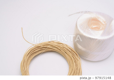 麻ひもとビニールひも 97915148