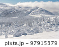 蔵王の樹氷原 97915379