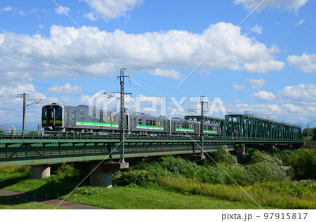 H100形気動車では珍しい4輌編成での試運転列車 97915817