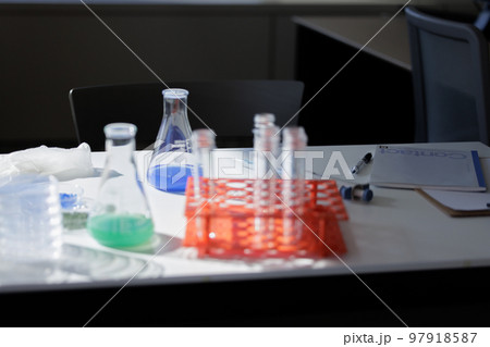 医療 実験 科学 三角フラスコ 医療 実験 科学 三角フラスコ 97918587