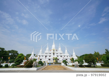 タイ王国サムットプラカン県内にある寺院「ワット・アソカラーム(Wat Asokaram)」 タイ王国サムットプラカン県内にある寺院「ワット・アソカラーム(Wat Asokaram)」 97919002