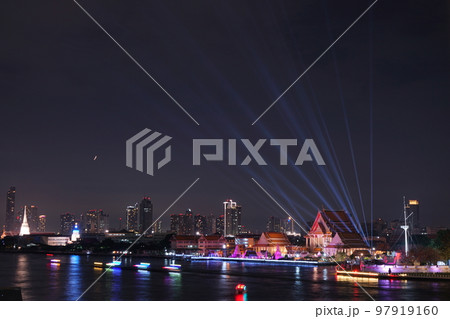 View of Wat Kalayanmit Woramahawihan in Bangkok 97919160