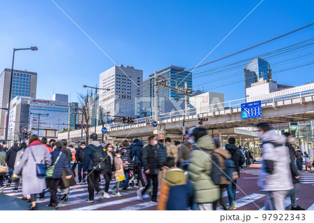 日本の川崎都市景観 お正月。コロナ禍…川崎駅前東の交差点などを望む=1月3日 日本の川崎都市景観 お正月。コロナ禍…川崎駅前東の交差点などを望む=1月3日 97922343