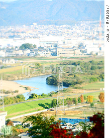 高台から見下ろす眺め　チルトシフト 97926837