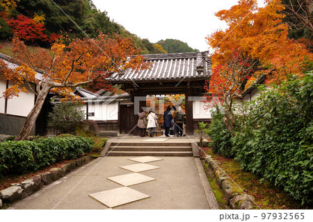 南禅寺 最勝院高徳庵の紅葉 南禅寺 最勝院高徳庵の紅葉 97932565