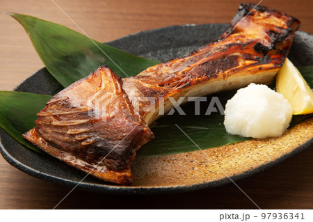 マグロのカマ焼き 97936341