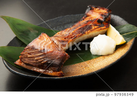 マグロのカマ焼き マグロのカマ焼き 97936349
