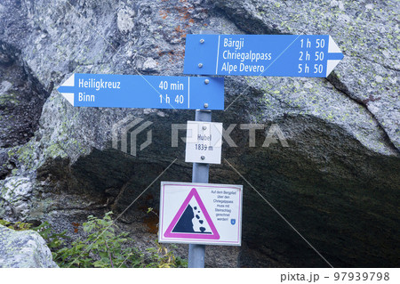 Signage to the Chriegalppass (Binn, Valais, Switzerland) 97939798