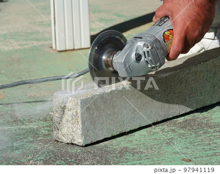 墓石・石材加工作業19 墓石・石材加工作業19 97941119