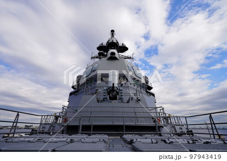 戦艦の甲板 97943419