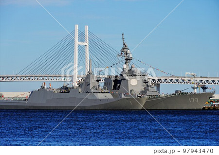 ベイブリッジと戦艦 ベイブリッジと戦艦 97943470