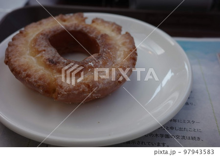 朝ごはんのドーナッツ 朝ごはんのドーナッツ 97943583