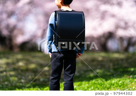 8 years old 97944302
