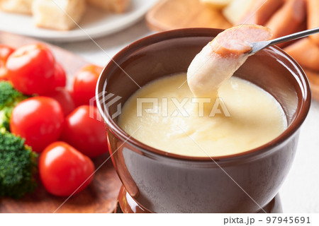 チーズフォンデュ 97945691