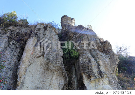 大谷公園の天狗の投げ石／栃木県宇都宮市 97948418